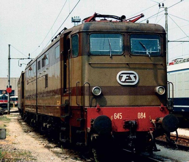 Electric locomotive class E.645 (3-RAIL AC)<br /><a href='images/pictures/Roco/68570.jpg' target='_blank'>Full size image</a>